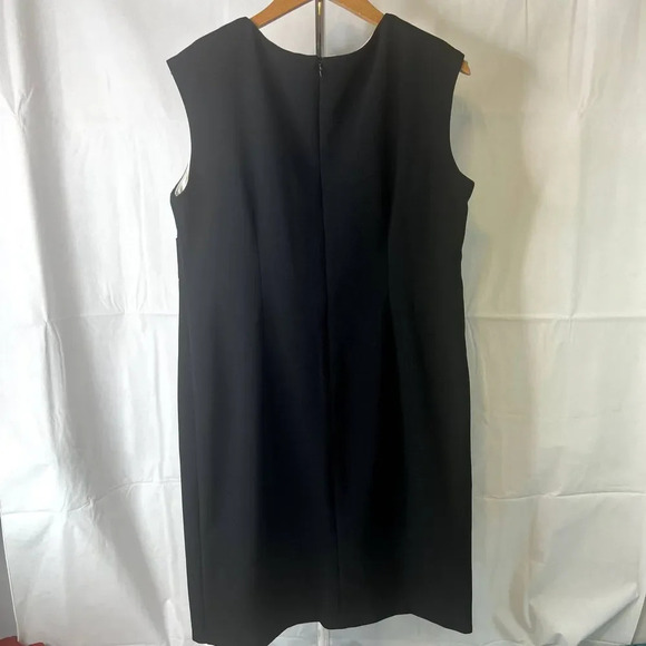 Ronni Nicole Colorblock Shift Dress Navy and Black Size 14P - Picture 2 of 11